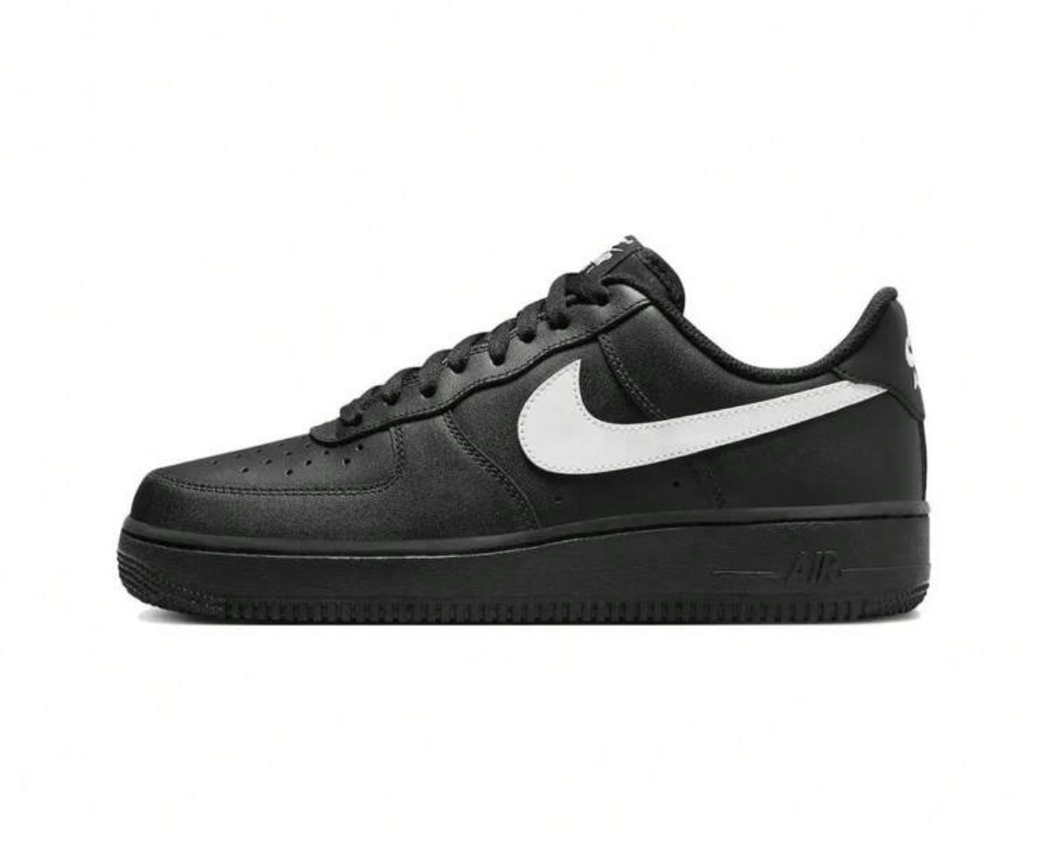 Nike Air Force 1 - Black & White classics